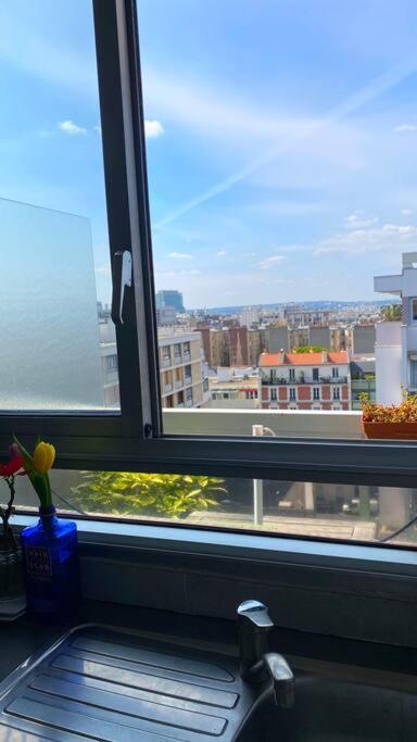 Nice Loft With Romantic View Over The Eiffel Tower パリ エクステリア 写真
